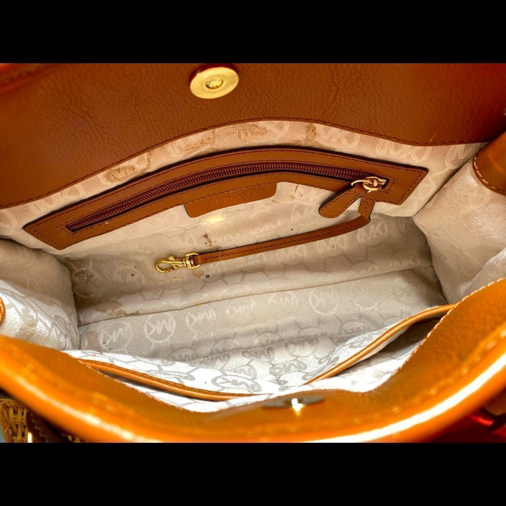 MICHAEL KORS HANDBAG - Picture 13 of 14